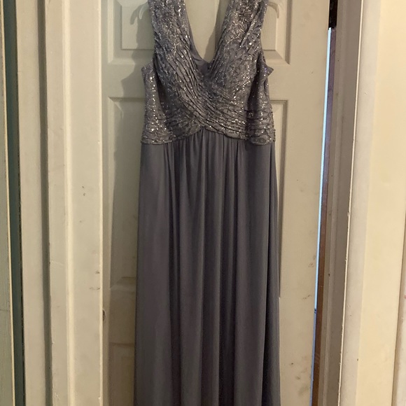 Mel rose bridal dress size 16 - Picture 2 of 3